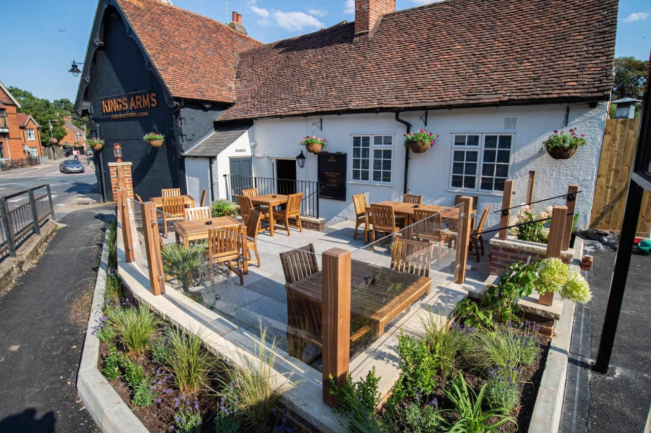 Kings Arms Hotel Stansted Mountfitchet Exterior photo